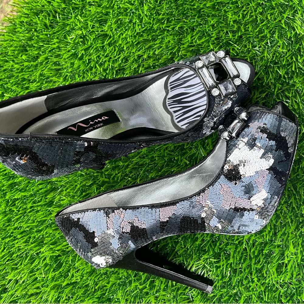 NINA SEQUIN BLACK PLATFORM PEEP TOE FORMAL DRESSY 5" HEELS GUC LEATHER